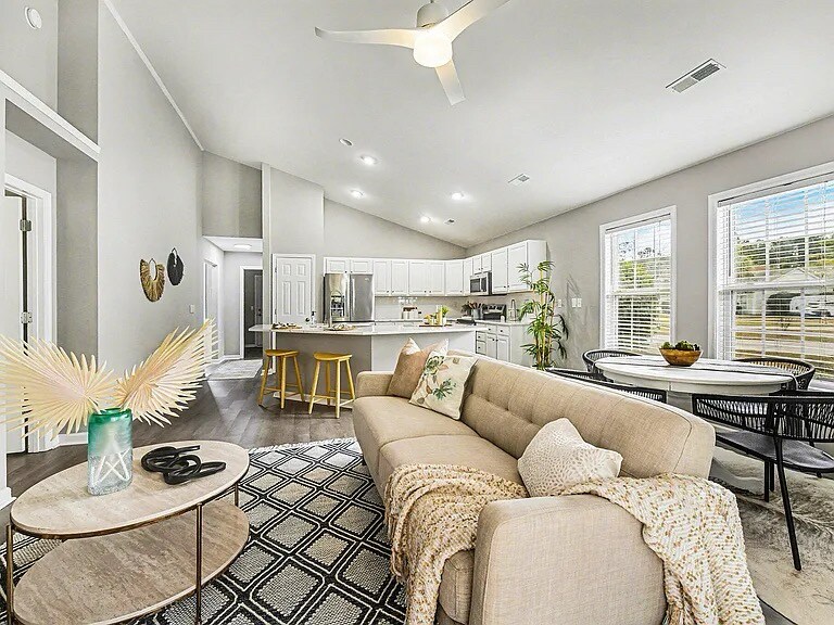 Building Photo - 3416 Wellesley Ct