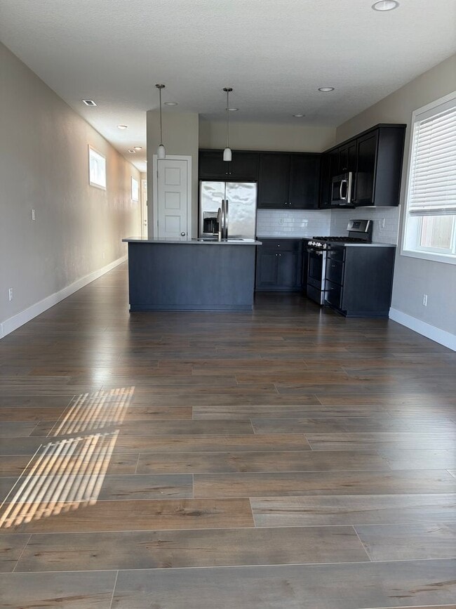 Building Photo - Newer Home in the Newberg Riverfront Development