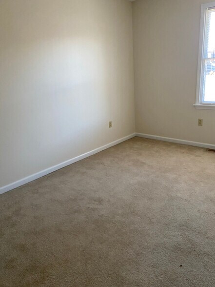 Building Photo - 506 Dover St