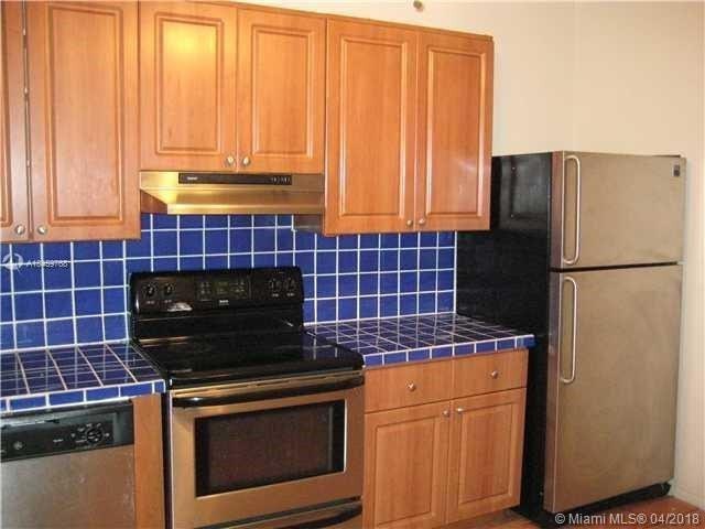 Building Photo - 334 Velarde Ave