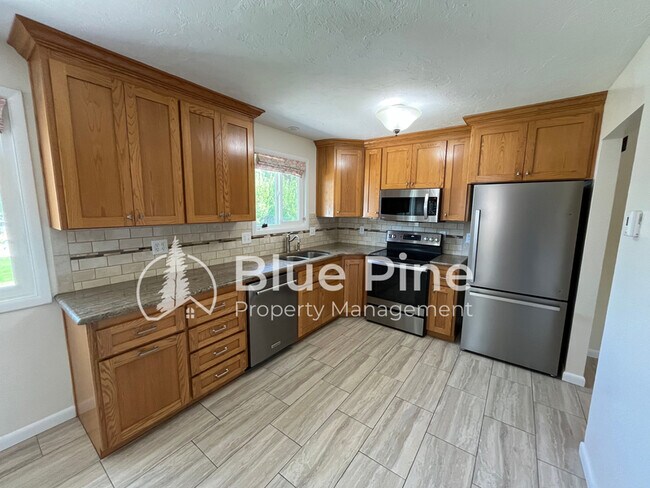 Building Photo - 2409 Briarcliff Ave