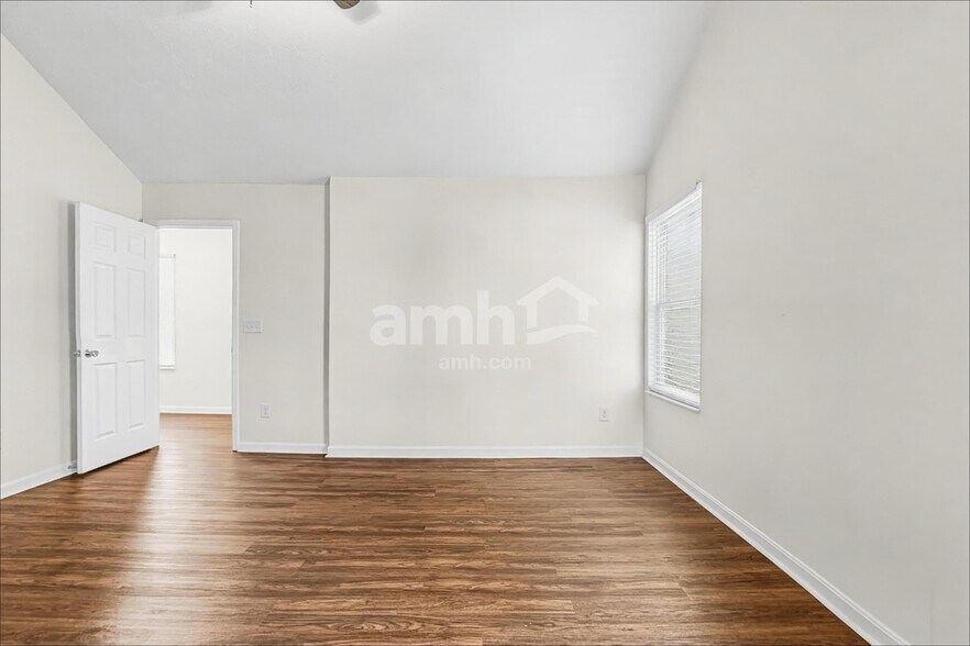 Building Photo - 4254 N Gensen Loop