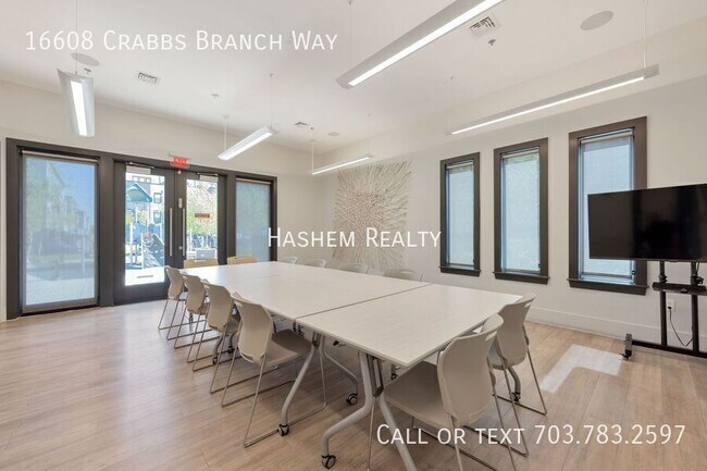 Building Photo - 16608 Crabbs Branch Way