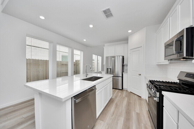 Building Photo - 9223 Willowbank Gap Ln
