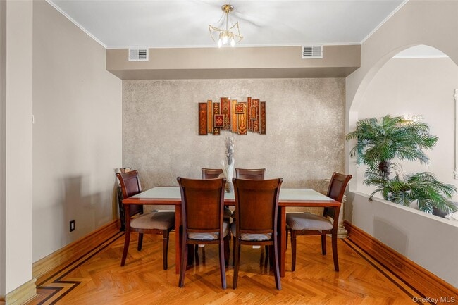 Building Photo - 822 Dean Ave