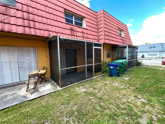 Building Photo - 2562 NW 52nd Ave