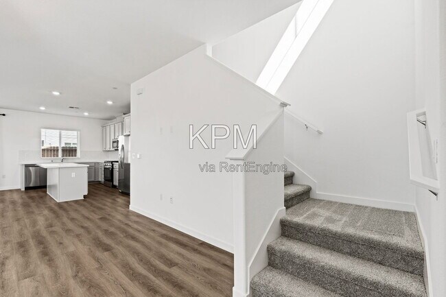 Building Photo - 10925 Admiral Cv Wy