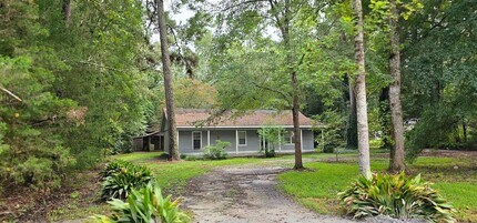 Building Photo - Charming 3-Bedroom Home on Spacious ¾ Acre...