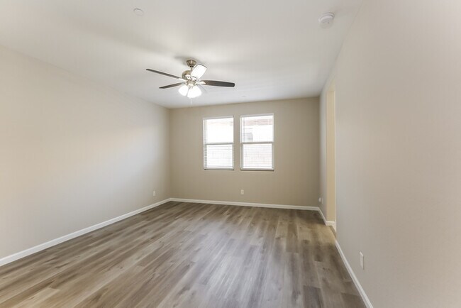 Building Photo - 6851 E Posada Cir