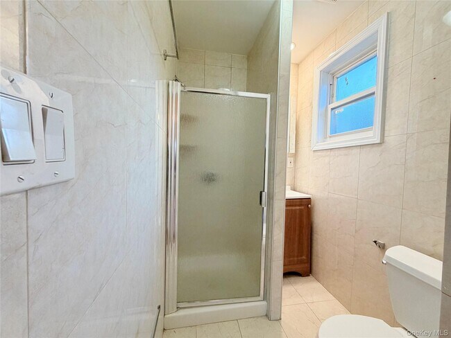 Building Photo - 239-13 86th Ave