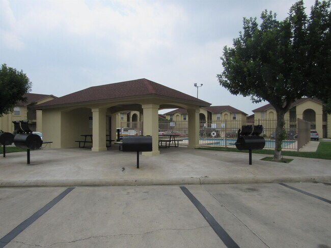 Building Photo - 9804 Cantera Ct