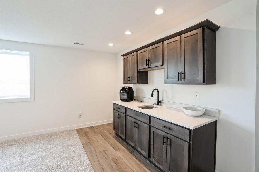 Building Photo - 6635 NE 9th Ct