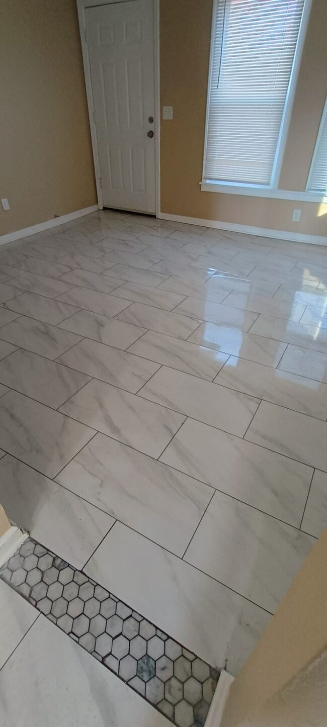 Building Photo - 8353 Alpine St