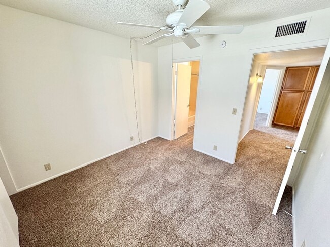 Building Photo - Two Story 3 Bedroom/2.5 Bath Home. Clean & Ready for Immediate Move-in!