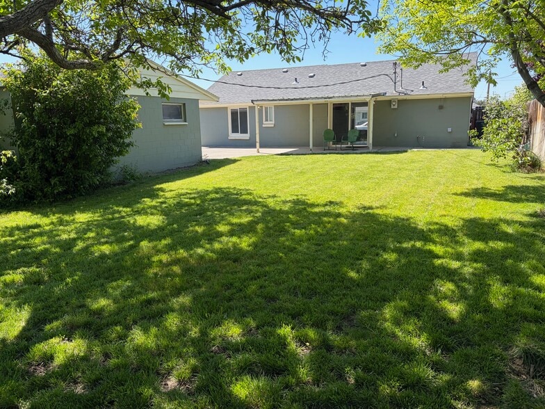 Back yard - 705 S Ione St