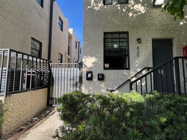 Building Photo - 1068 NW 5th St