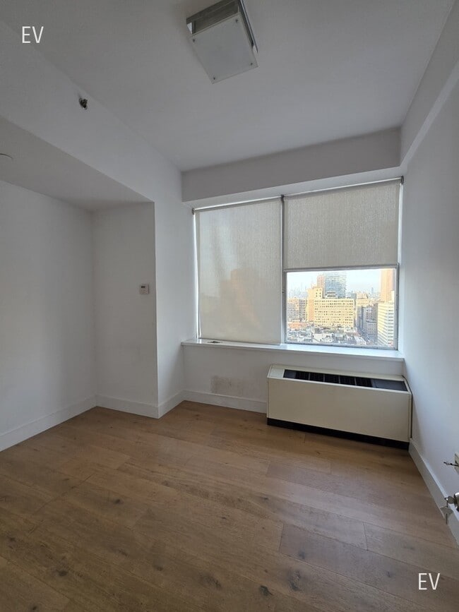 Building Photo - 50 Murray-ev09