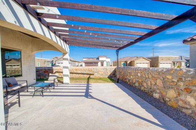 Building Photo - 13772 Newton Ct