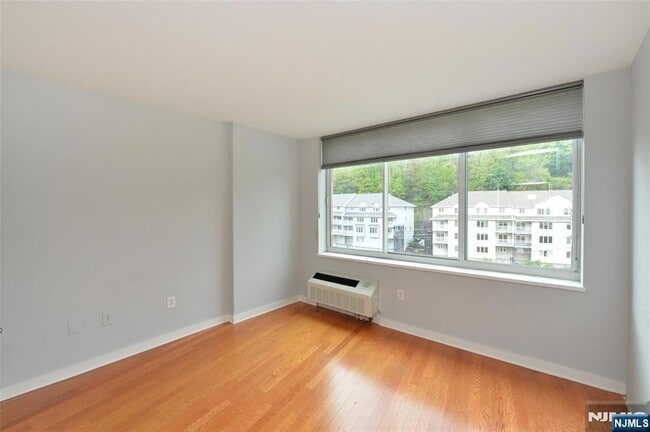 Building Photo - 1111 Hudson Park