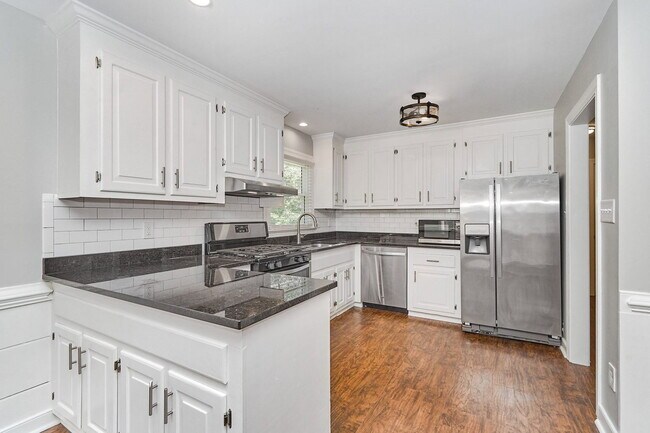 Building Photo - 9395 Blacksmith Dr