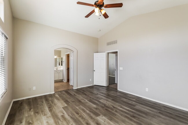 Building Photo - 5861 W Agave Bloom Ln