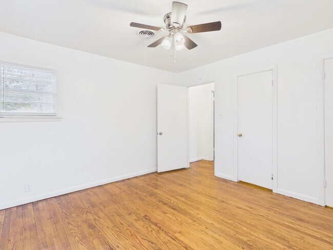Building Photo - 4308 S Jackson St