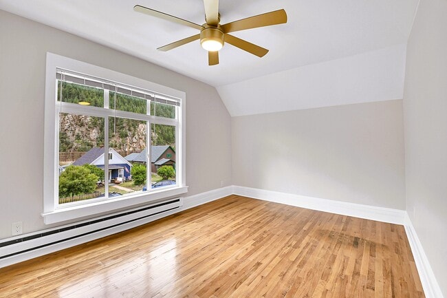 Building Photo - 16 Colorado Blvd