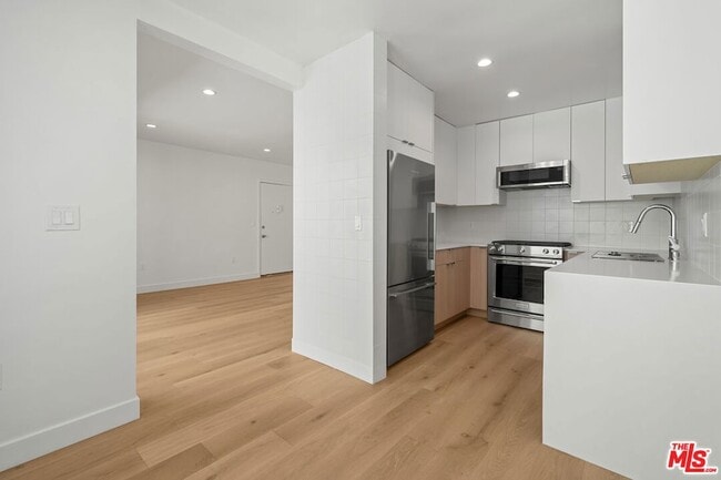 Building Photo - 612 Huntley Dr