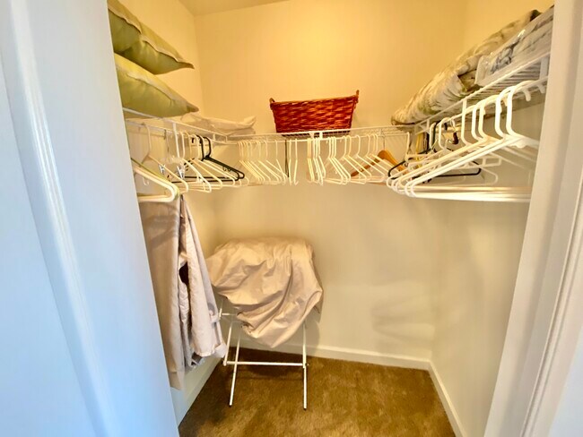 Building Photo - 7515 Stoneybrook Dr