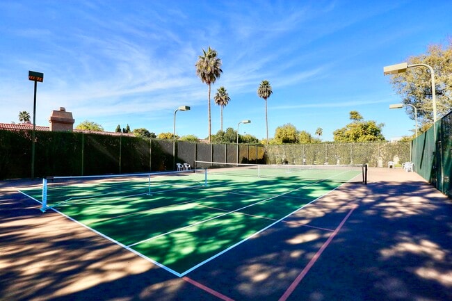 Building Photo - 8828 E Riviera Dr