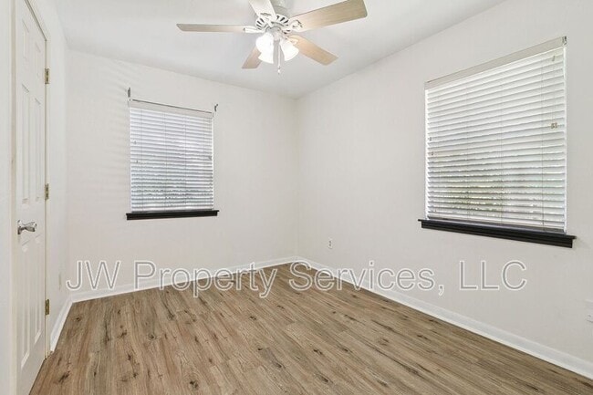 Building Photo - 5700 Boutall St