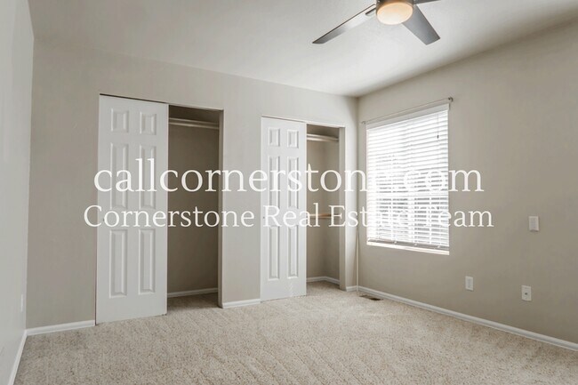 Building Photo - 424 Kitfield View