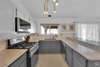 Building Photo - 343 John Henry Dr