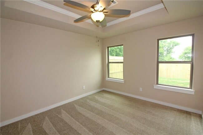 Building Photo - 1511 Purple Finch St