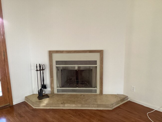 Building Photo - Montecito Heights with Breathtaking Views!