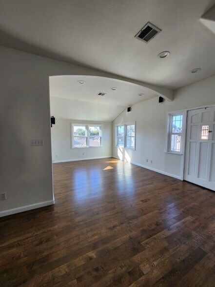 Living Room - 1307 W 23rd St