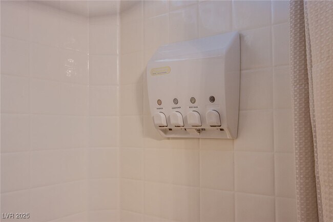 Building Photo - 5106 Stone Cove St