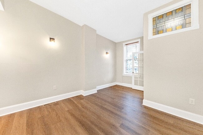 Building Photo - 112 W All Saints St.