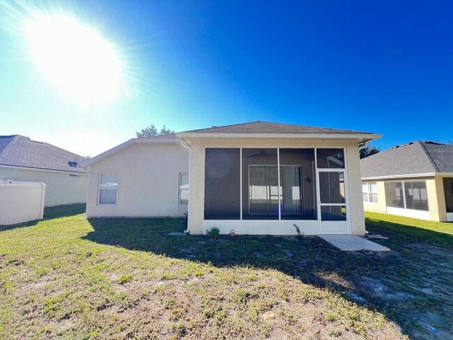 Building Photo - You’ve Found IT! Your Next Home! 4 Bedroom, 2 Bathroom in Ocala — $500 Off a Month’s Rent!!!