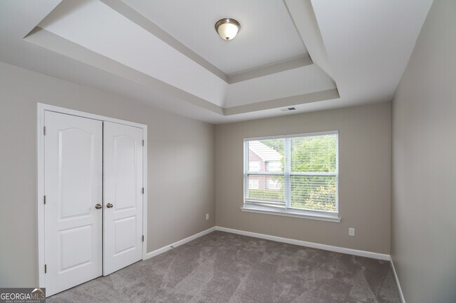 Building Photo - 10950 Southwood Dr