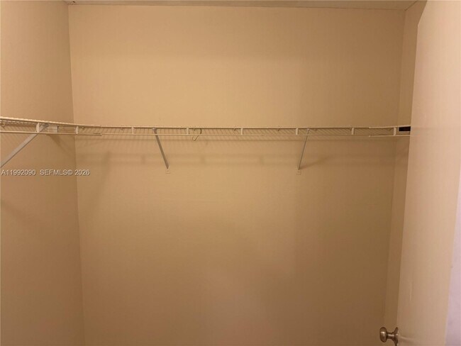 Building Photo - 1211 S Independence Dr