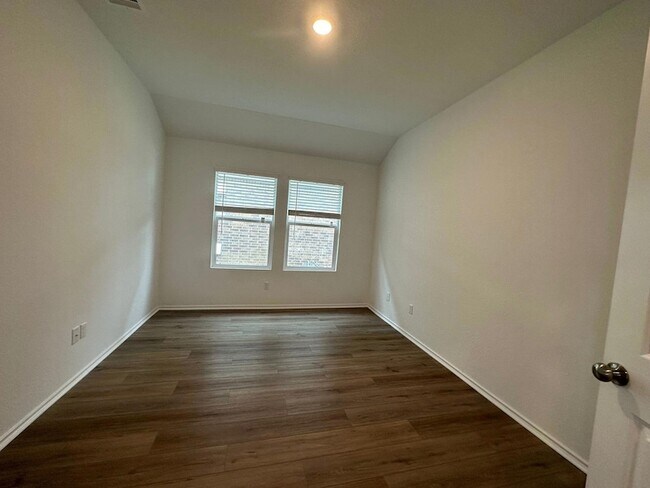 Building Photo - 328 Golden Grove Pkwy