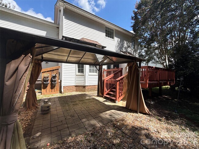 Building Photo - 14504 John Beck Dr