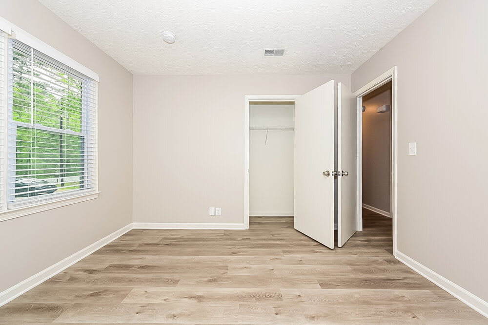 Building Photo - 185 Highland Dr