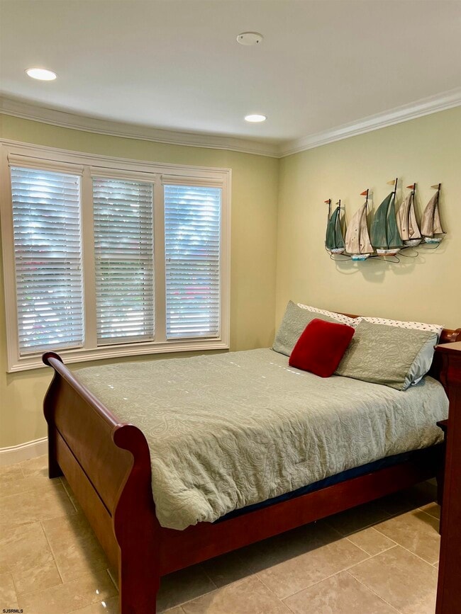 Building Photo - 7611 Ventnor Ave