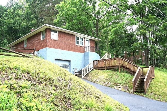 Building Photo - 27 Cornell Ave