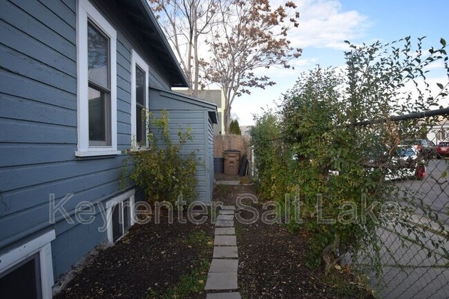 Building Photo - 33 E Cleveland Ave