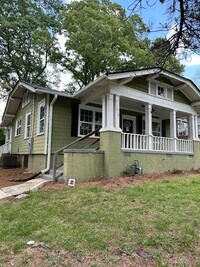 Building Photo - 3 bed 2 bath  in Atlanta!
