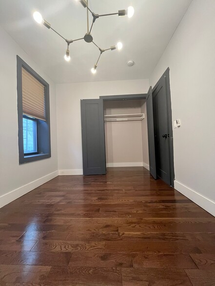 Building Photo - 63 Vroom St