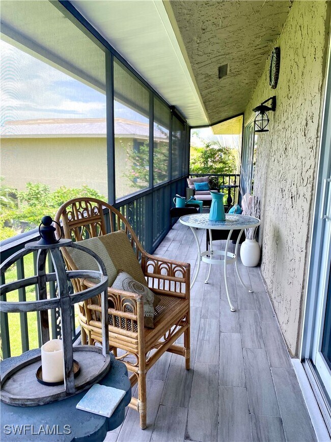 Building Photo - 306 Palm Dr